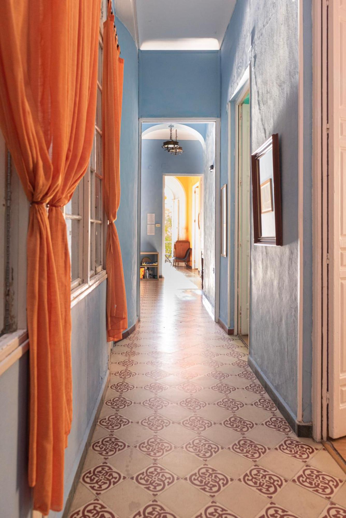 Private Rooms In Historic Building On The Square Malaga Exterior photo