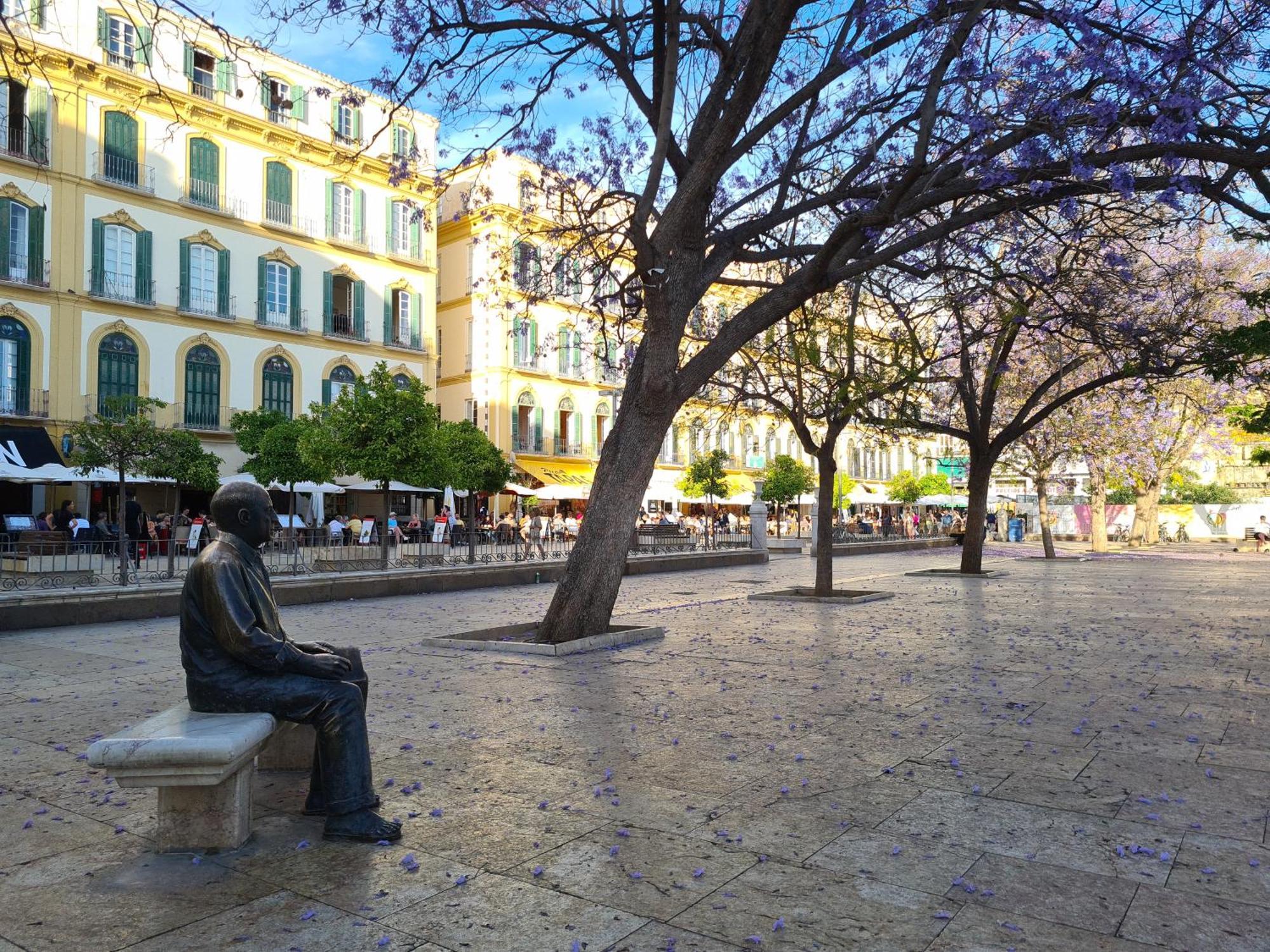 Private Rooms In Historic Building On The Square Malaga Exterior photo